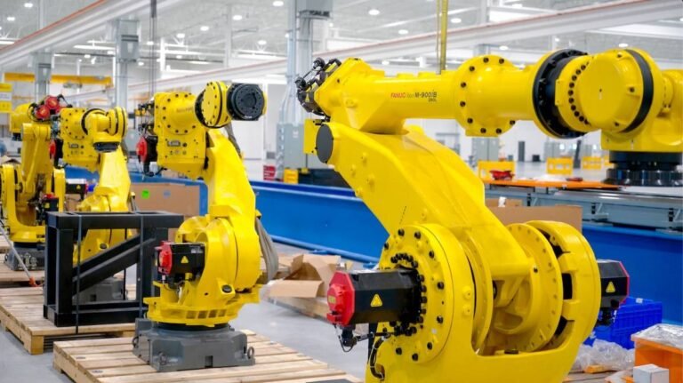 69a1e2714ead2b51b422733e Line of Robots 6K Quick Delivery min 768x431