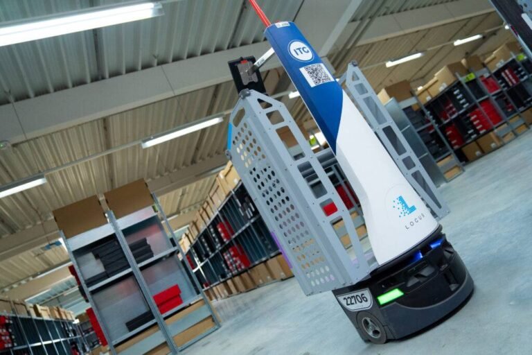 LocusRobotics ITG 6951 1024x683 min 768x512