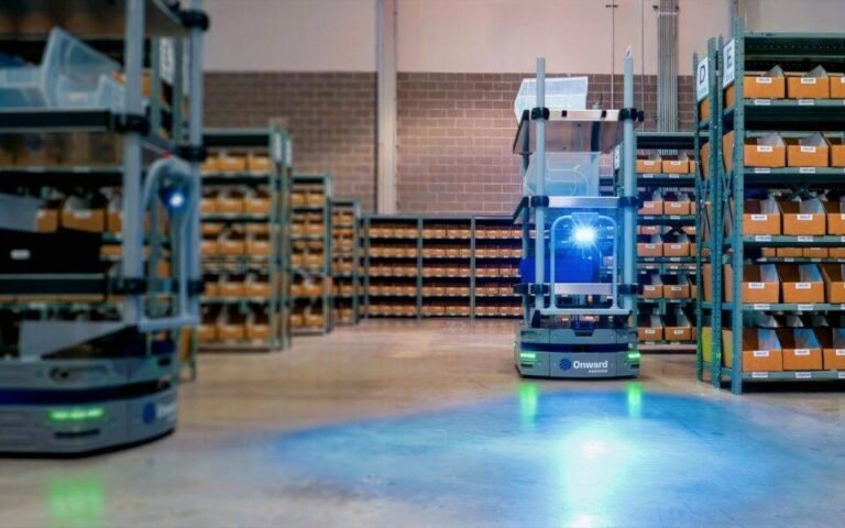 Lumabot 102024 topaz upscale 39x denoise color lighting 960x600 min 1 768x480