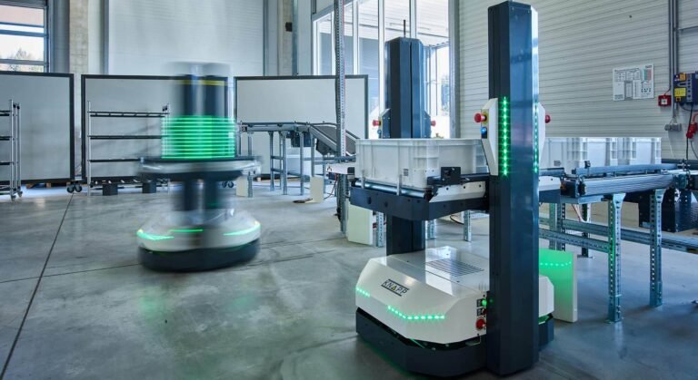 Open Shuttles Autonome Mobile Roboter min 768x419