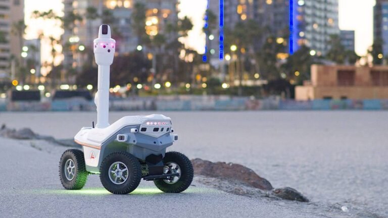 smp robotics security robot s52 min 768x432