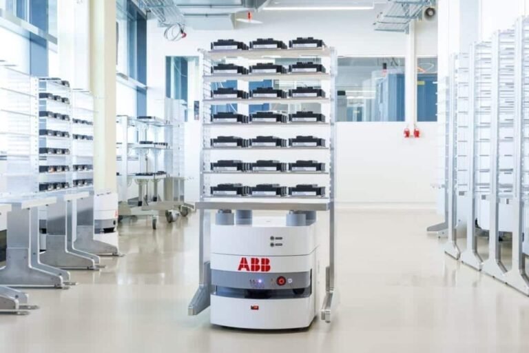 4 BlueBotics autonomous navigation 2020 ABB Lenzburg 1 1024x682 1 768x512