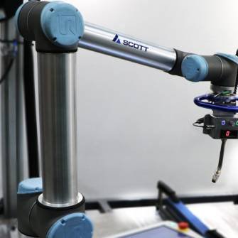 Collaborative Robots Hero min