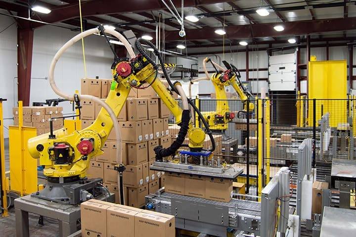Food Bev Robotic Palletizing Cell min