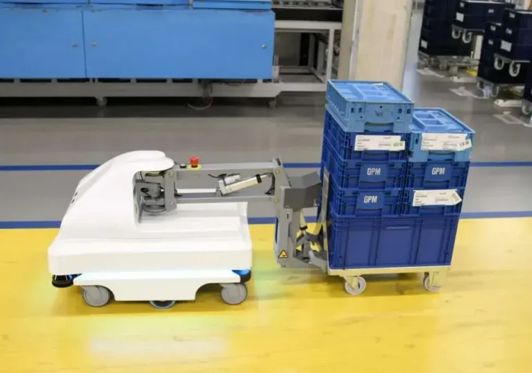 MiRhook w cart 2 1024x683 1 e1664374612745 min 768x538
