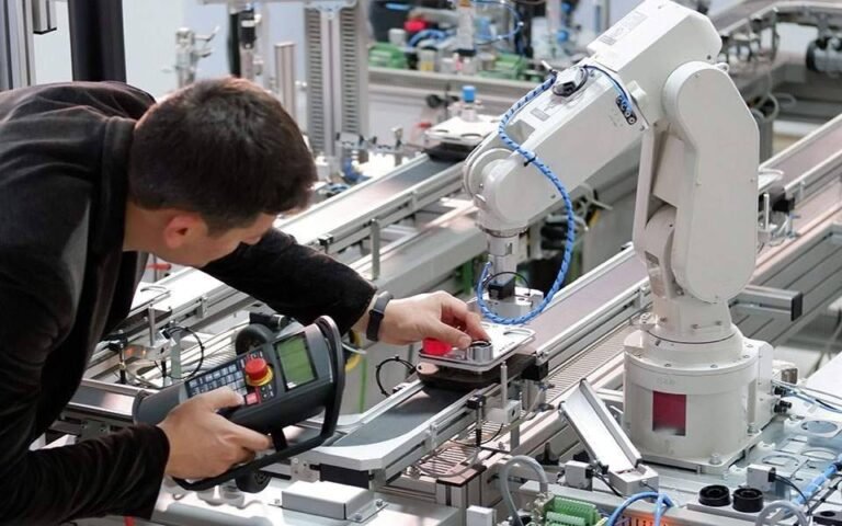T3RobotRepairandServiceHero min 768x480