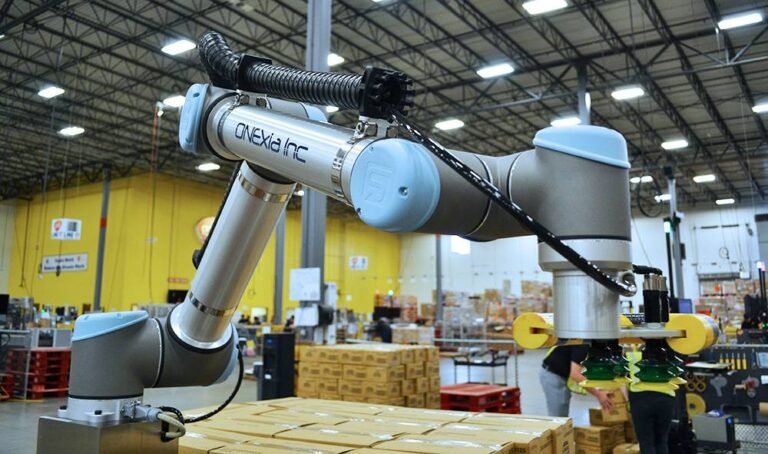 cobot palletizer min 768x454