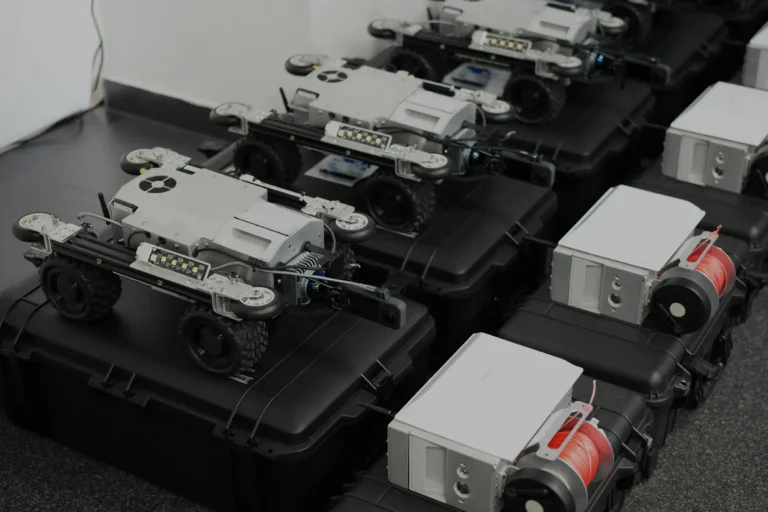 custom robotics hero min 768x512