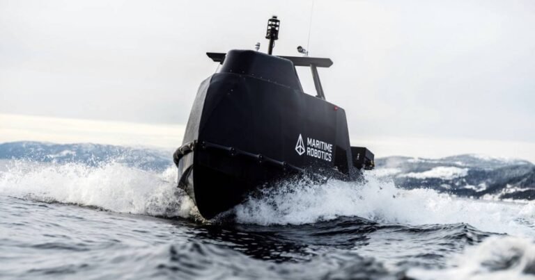 marinerx bow closeup wave splash sea drone min 768x403